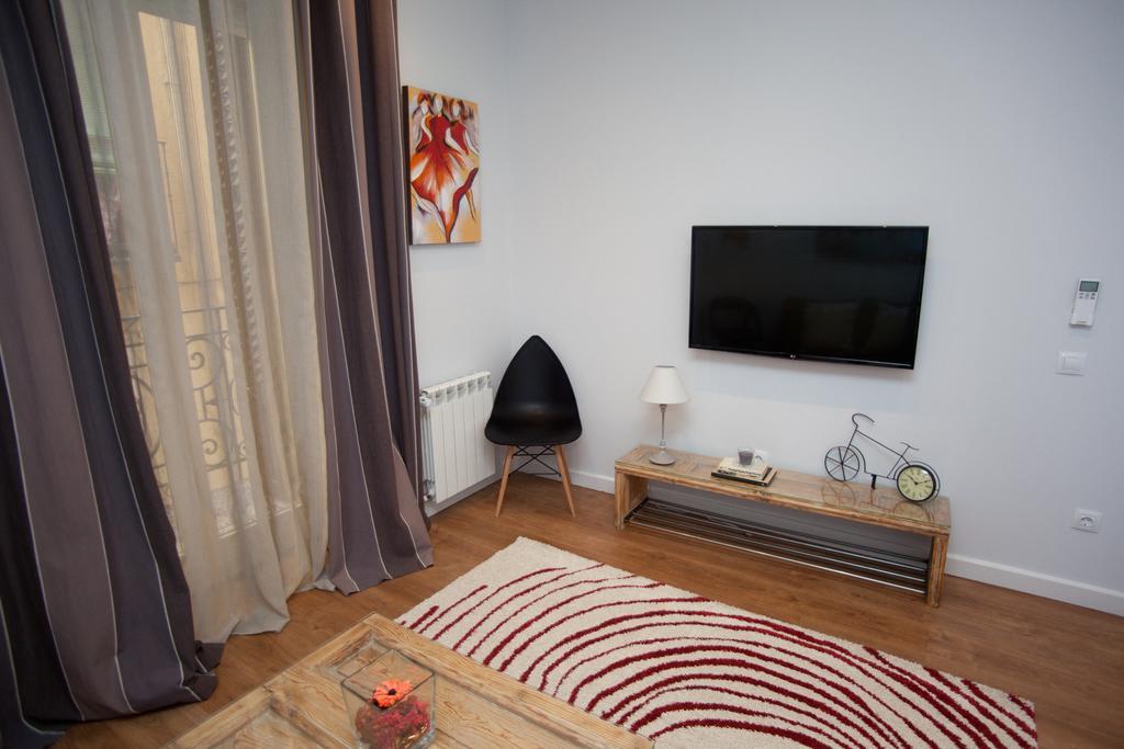 Appartement Sol Gran Via à Madrid Extérieur photo